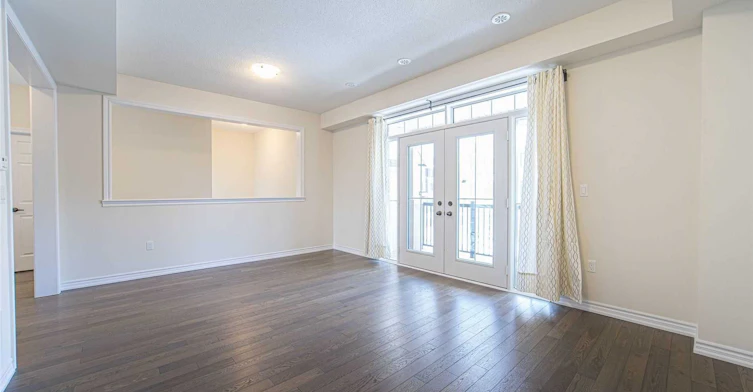 5 Delft Drive, Markham, ON, L6C 0Z3 - 3