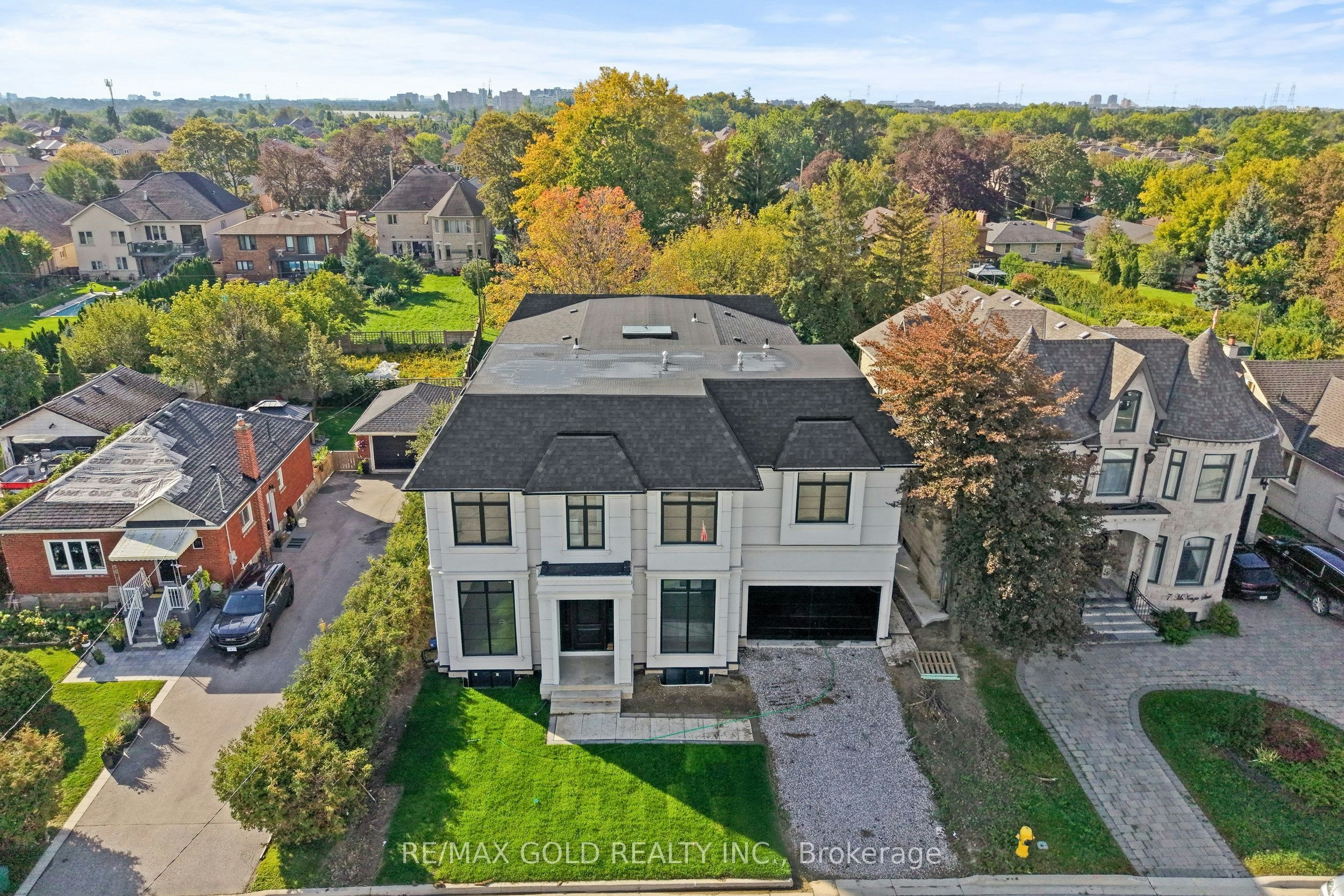 15 Mckenzie Street, Vaughan, ON, L4L 2E4