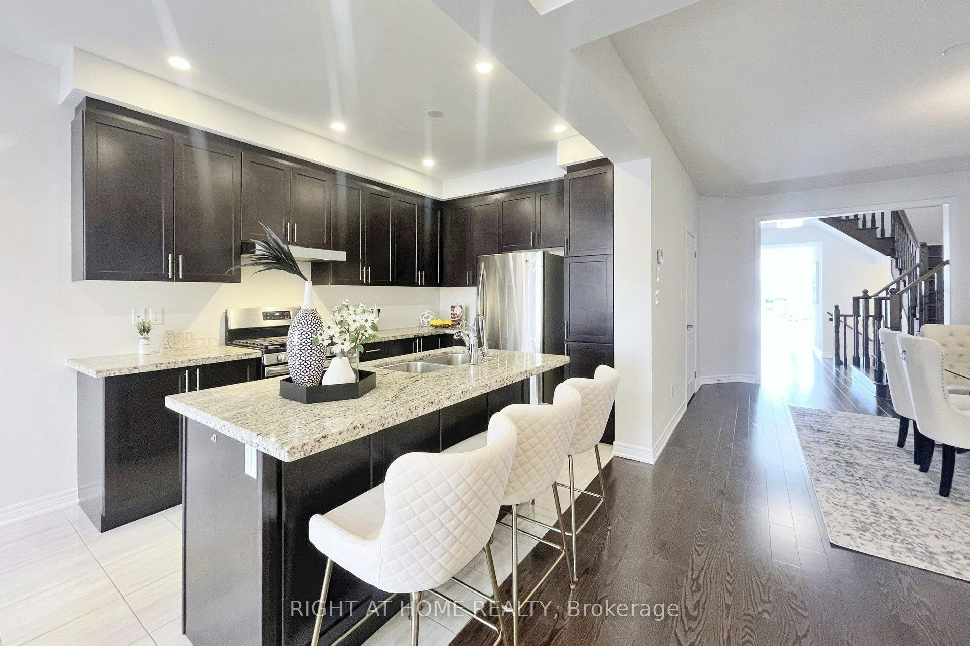60 Falconridge Terrace, East Gwillimbury, ON, L4H 0G9 - 11