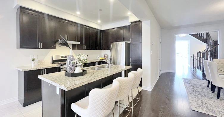 60 Falconridge Terrace, East Gwillimbury, ON, L4H 0G9 - 11