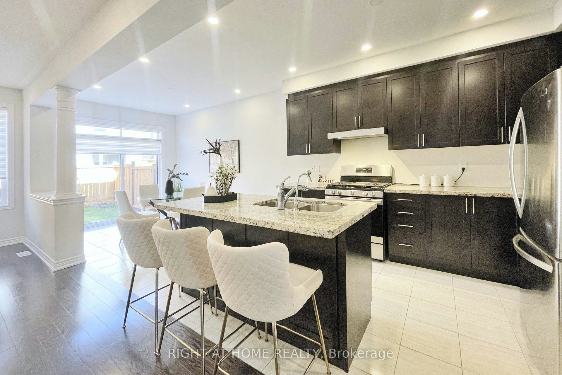 60 Falconridge Terrace, East Gwillimbury, ON, L4H 0G9 - 9