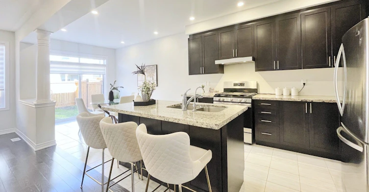 60 Falconridge Terrace, East Gwillimbury, ON, L4H 0G9 - 9