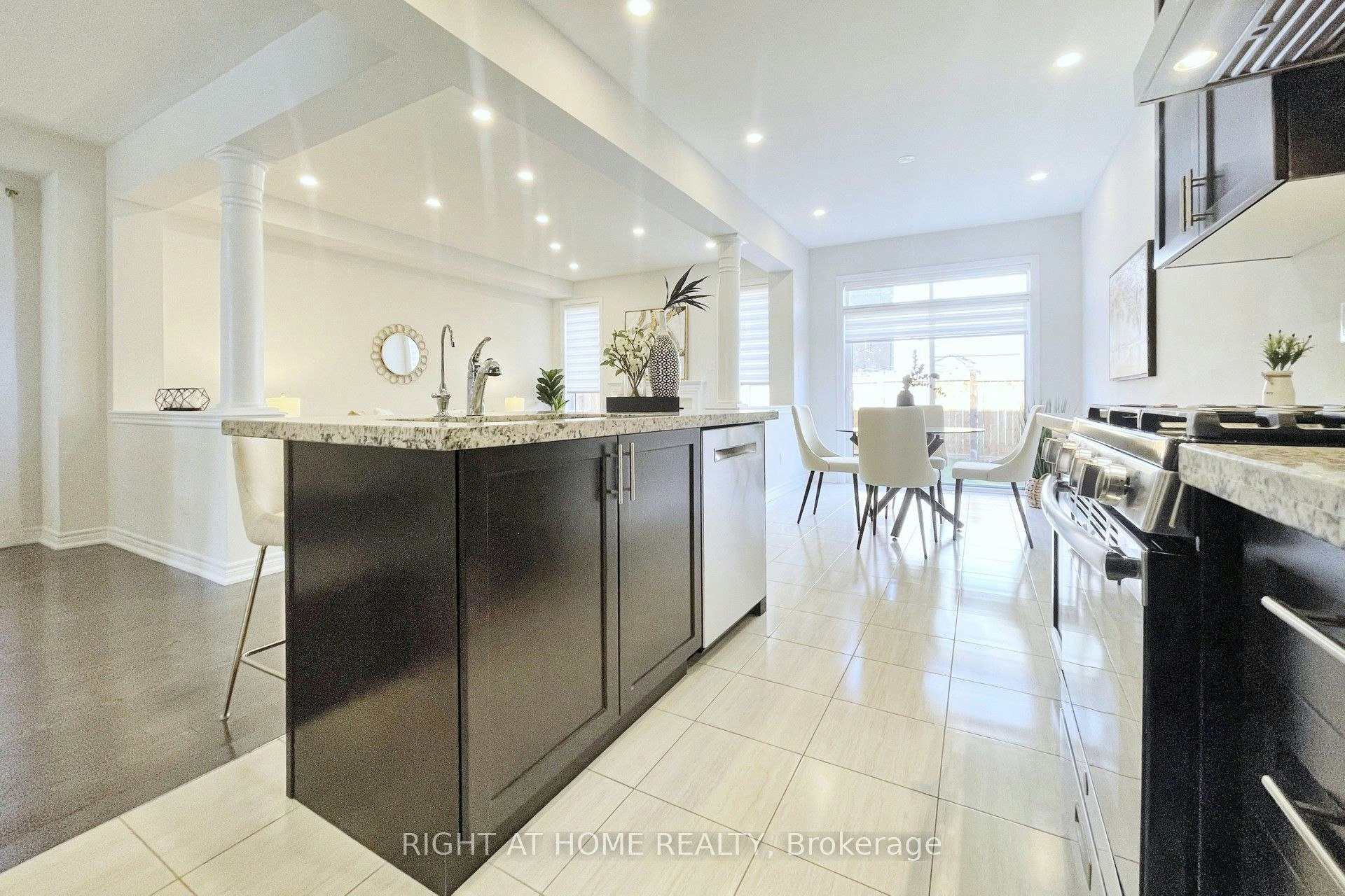 60 Falconridge Terrace, East Gwillimbury, ON, L4H 0G9 - 14