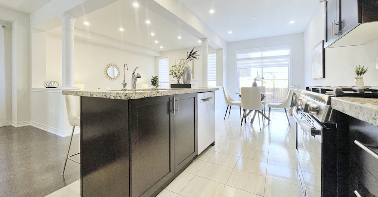 60 Falconridge Terrace, East Gwillimbury, ON, L4H 0G9 - 14