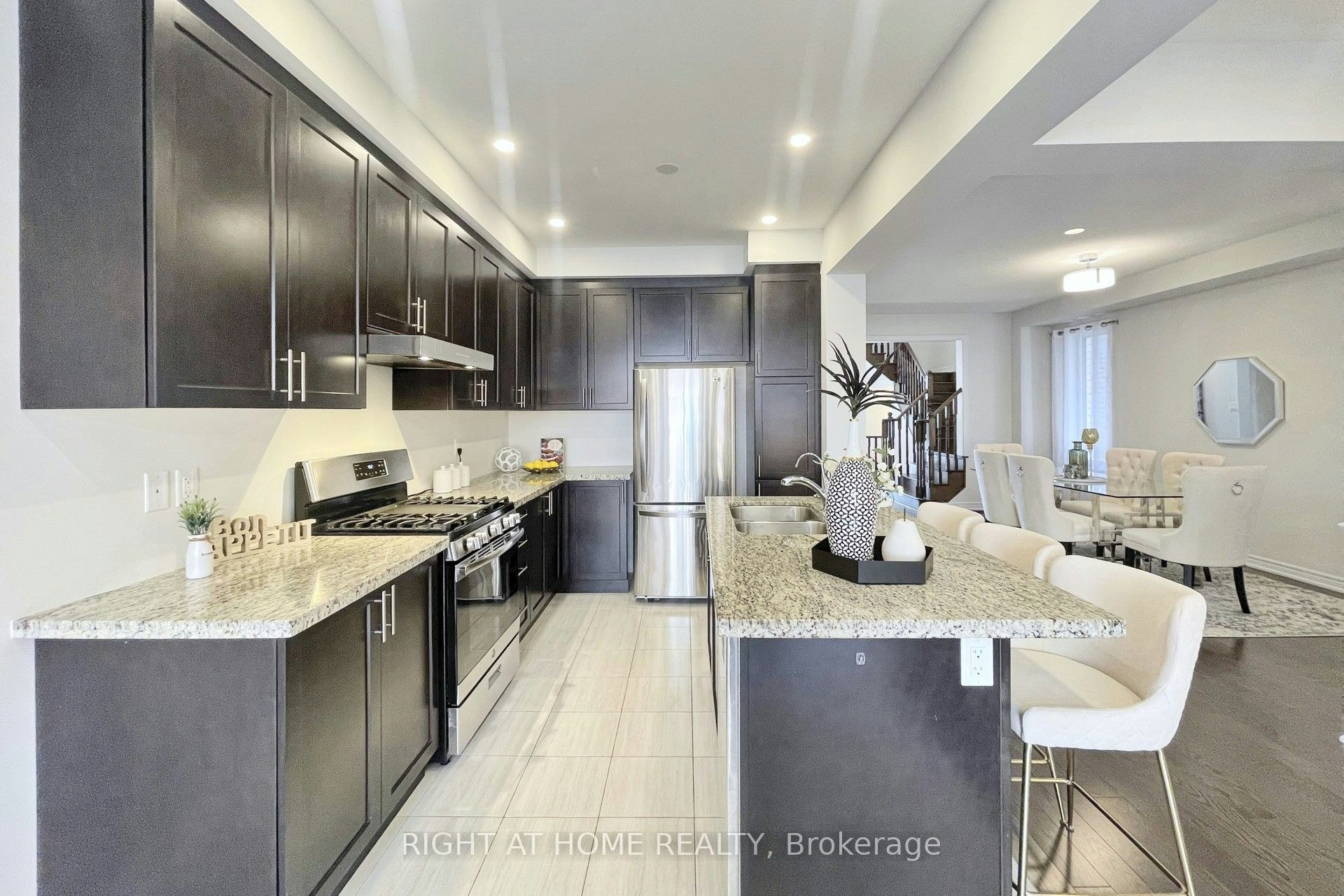 60 Falconridge Terrace, East Gwillimbury, ON, L4H 0G9 - 12
