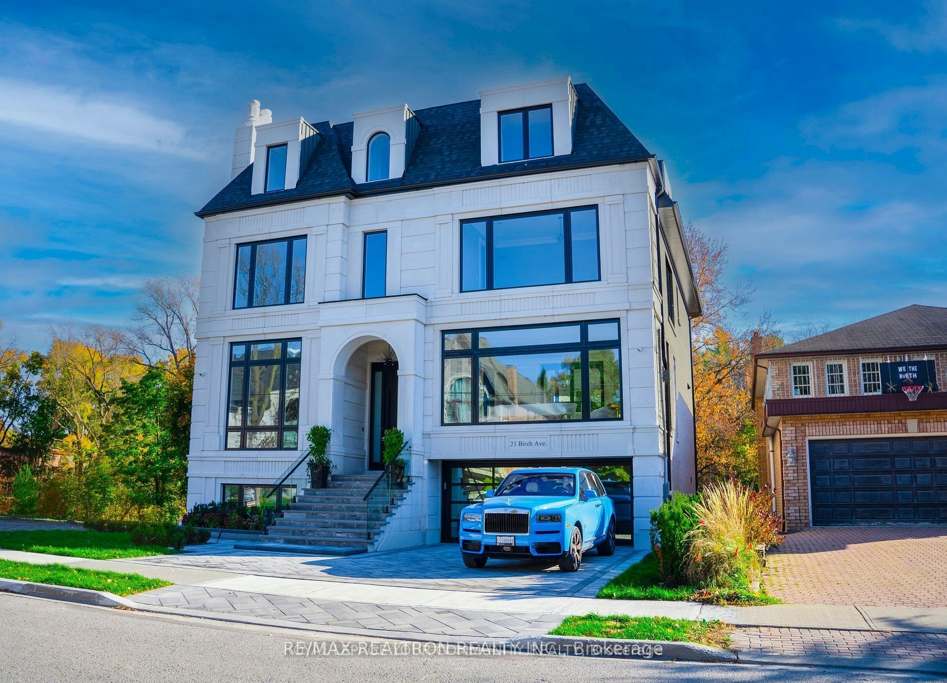 21 Birch Avenue, Richmond Hill, ON, L4C 6C4