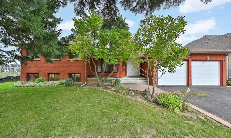 113 Bond Crescent
