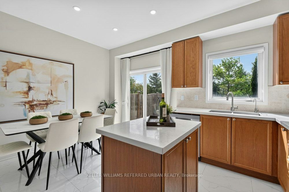 571 Reeves Way Boulevard, Whitchurch-Stouffville, ON, L4A 0H1