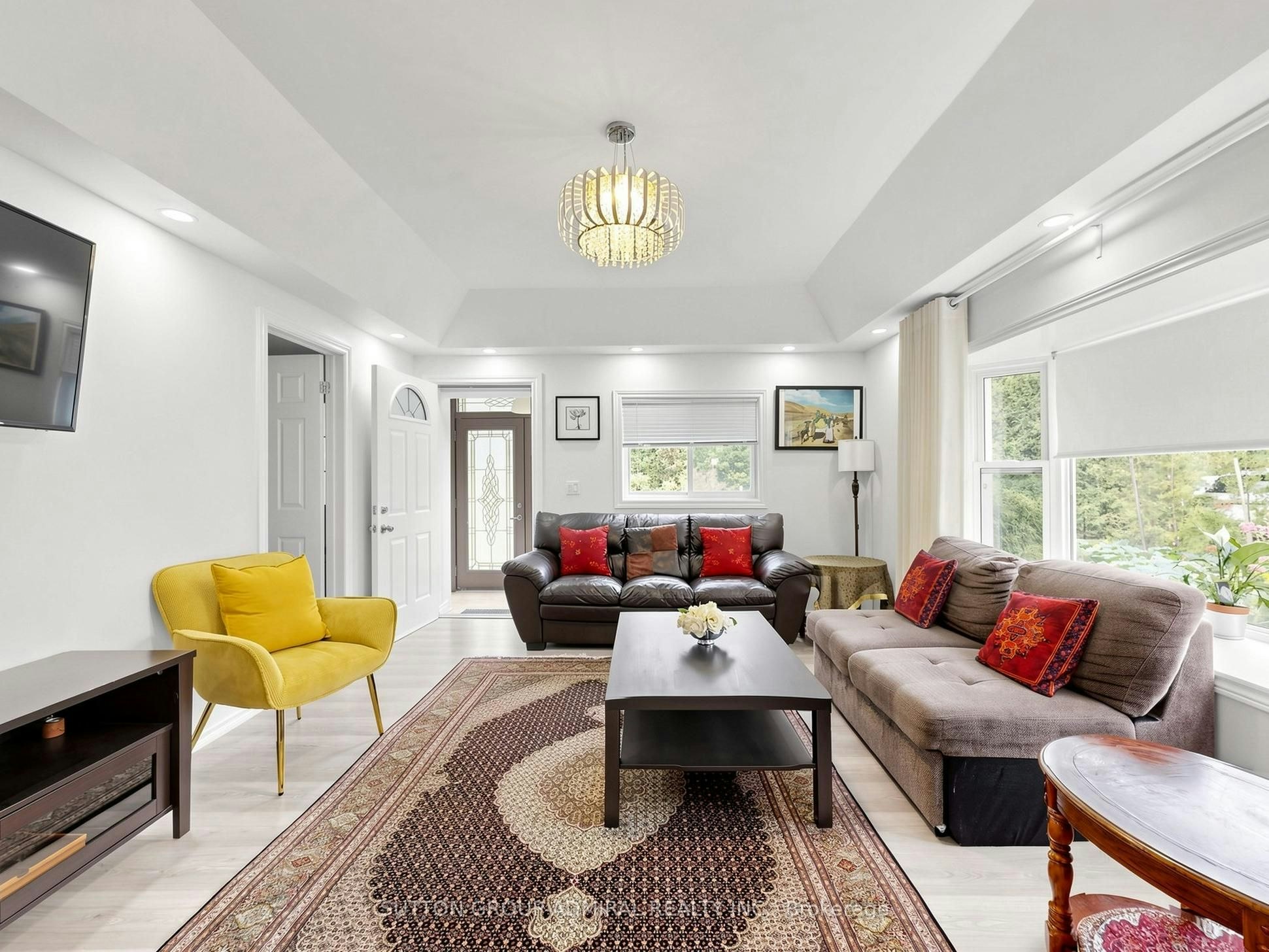 4631 Aurora Road - 4