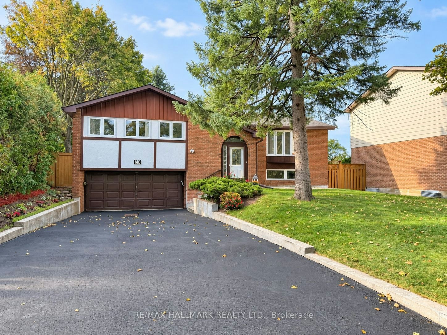 23 Ironshield Crescent, Markham, ON, L3T 3K7