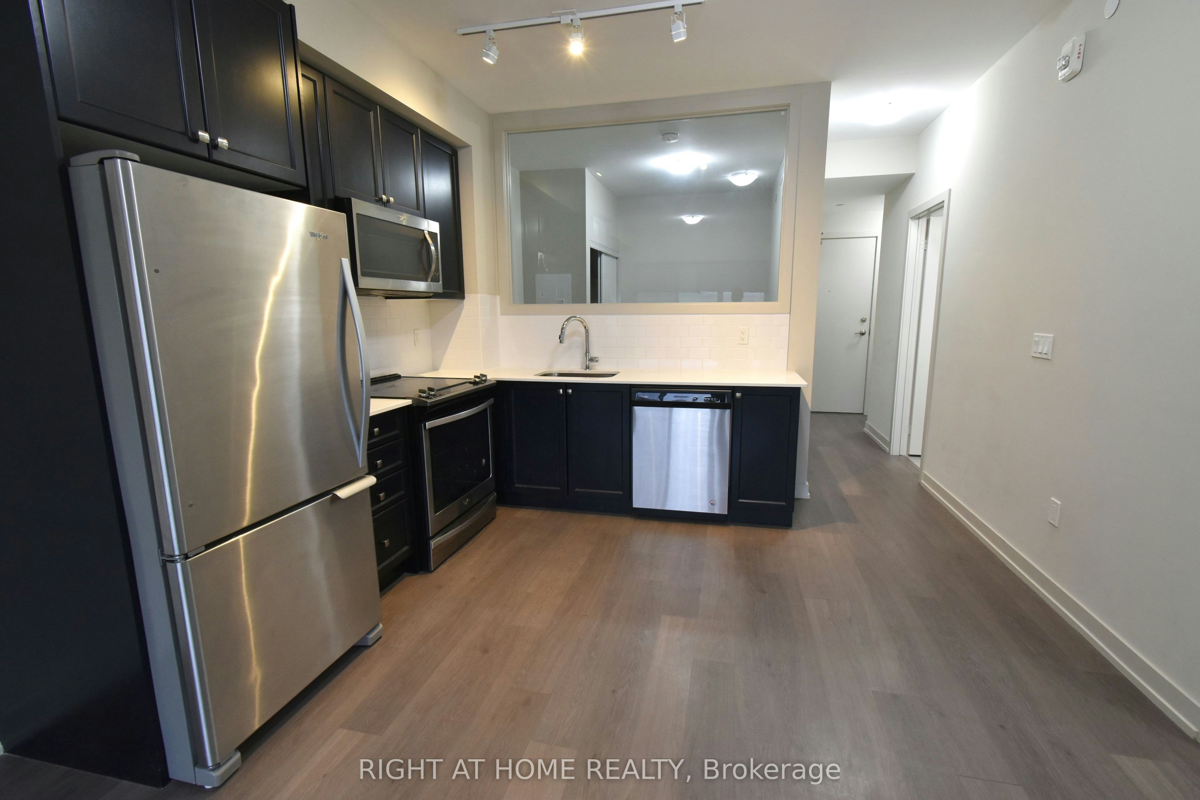 217-555 William Graham Drive, Aurora, ON, L4G 3L1 - 7
