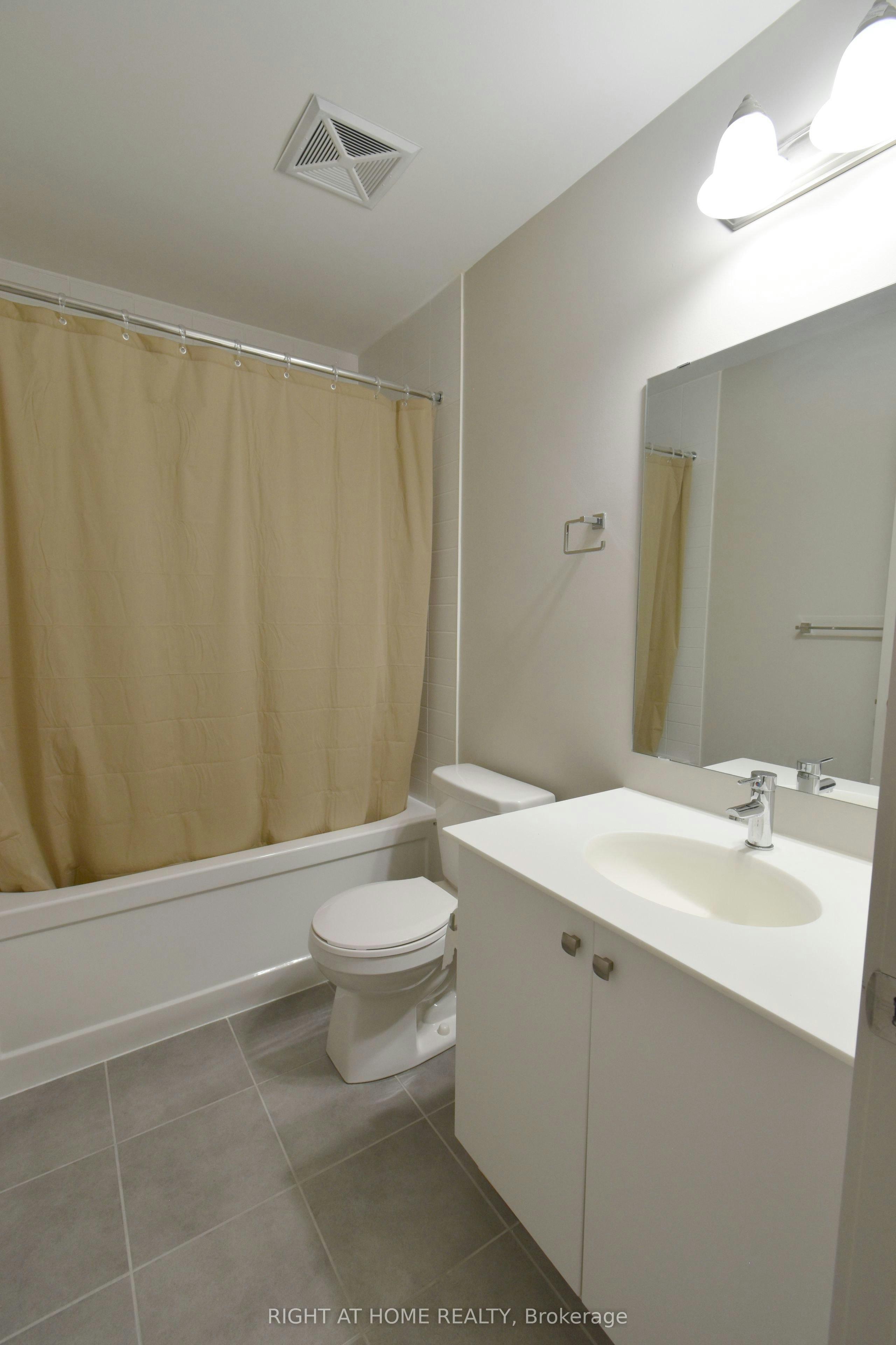 217-555 William Graham Drive, Aurora, ON, L4G 3L1 - 15