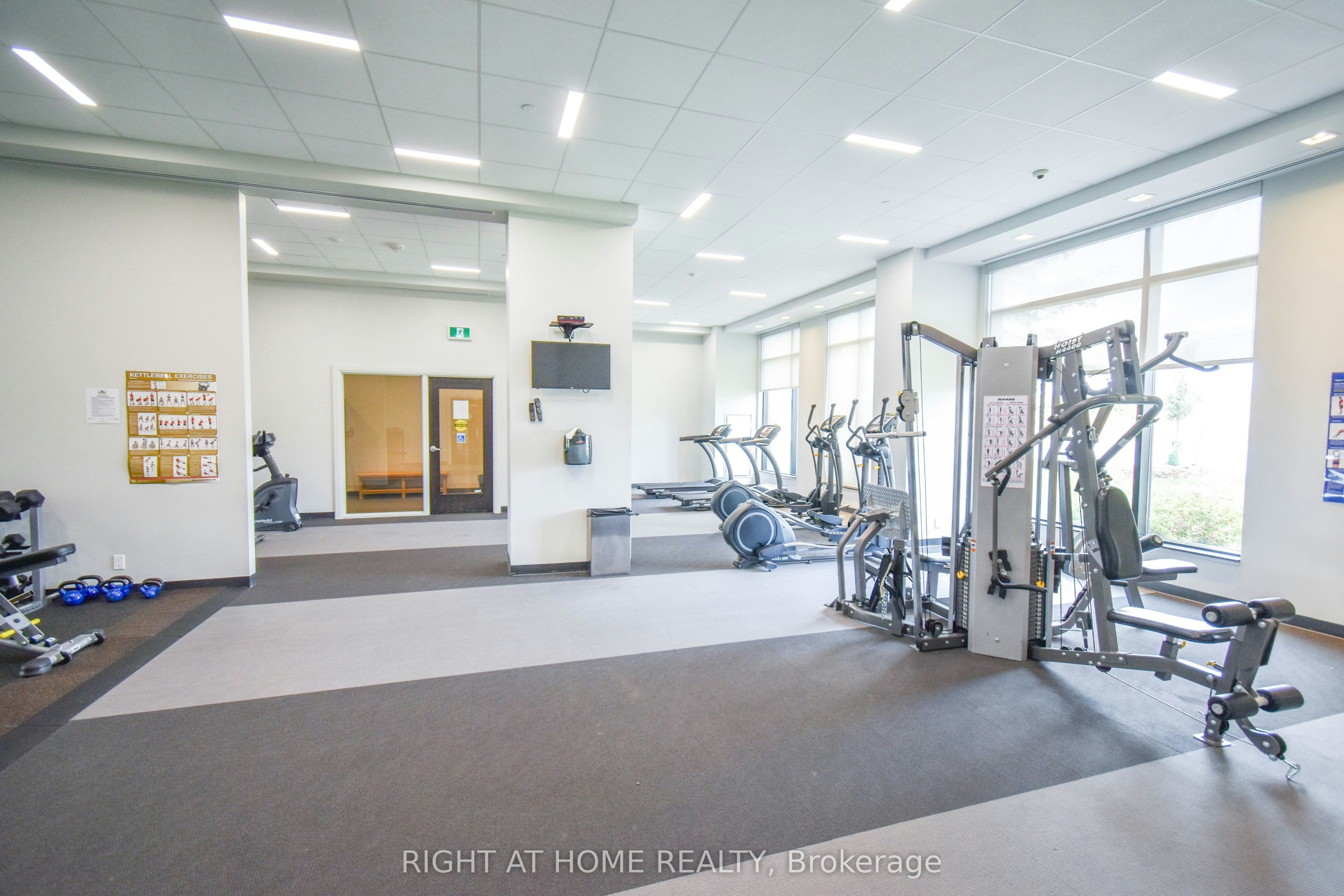 217-555 William Graham Drive, Aurora, ON, L4G 3L1 - 18