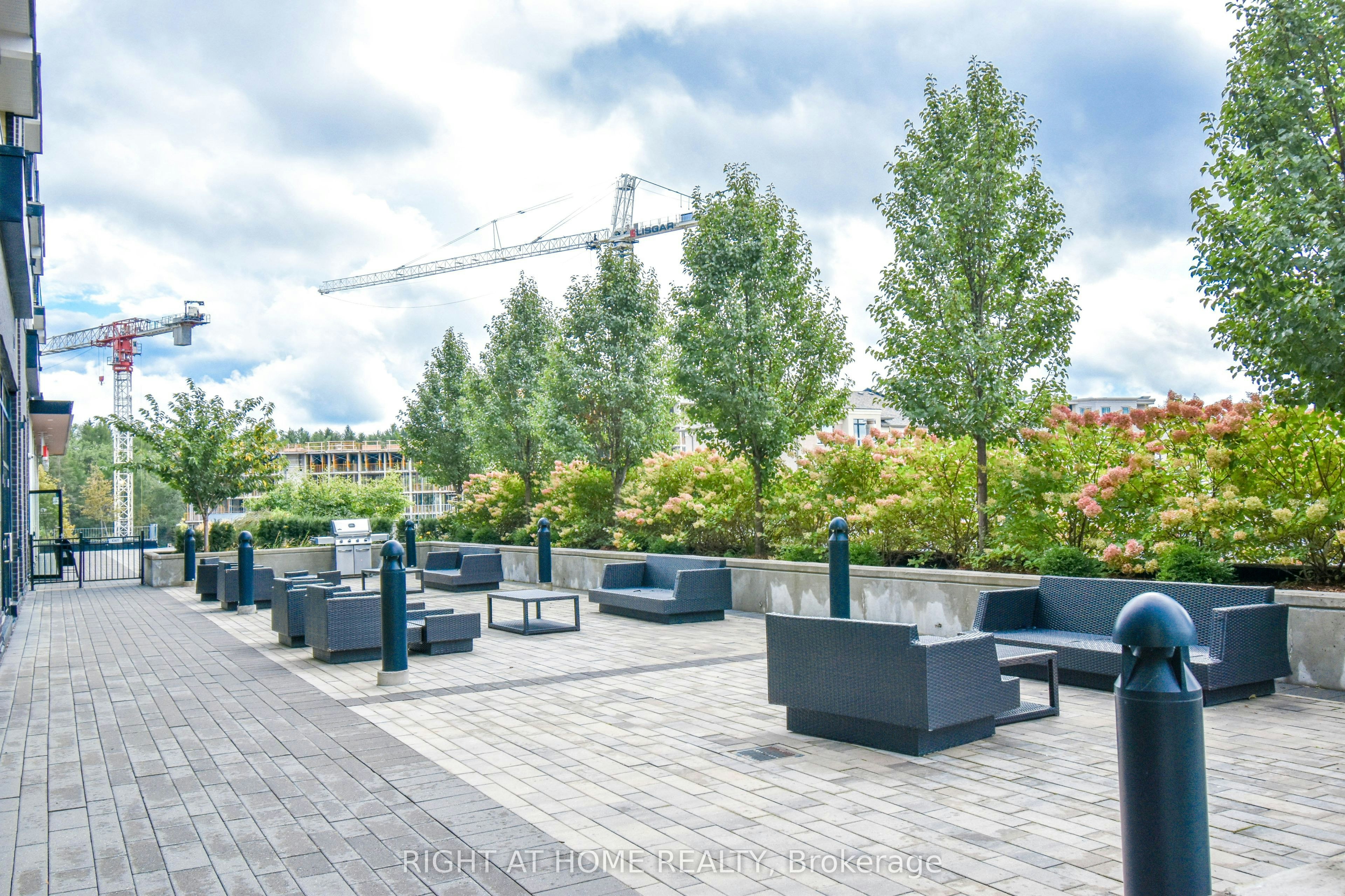 217-555 William Graham Drive, Aurora, ON, L4G 3L1 - 23