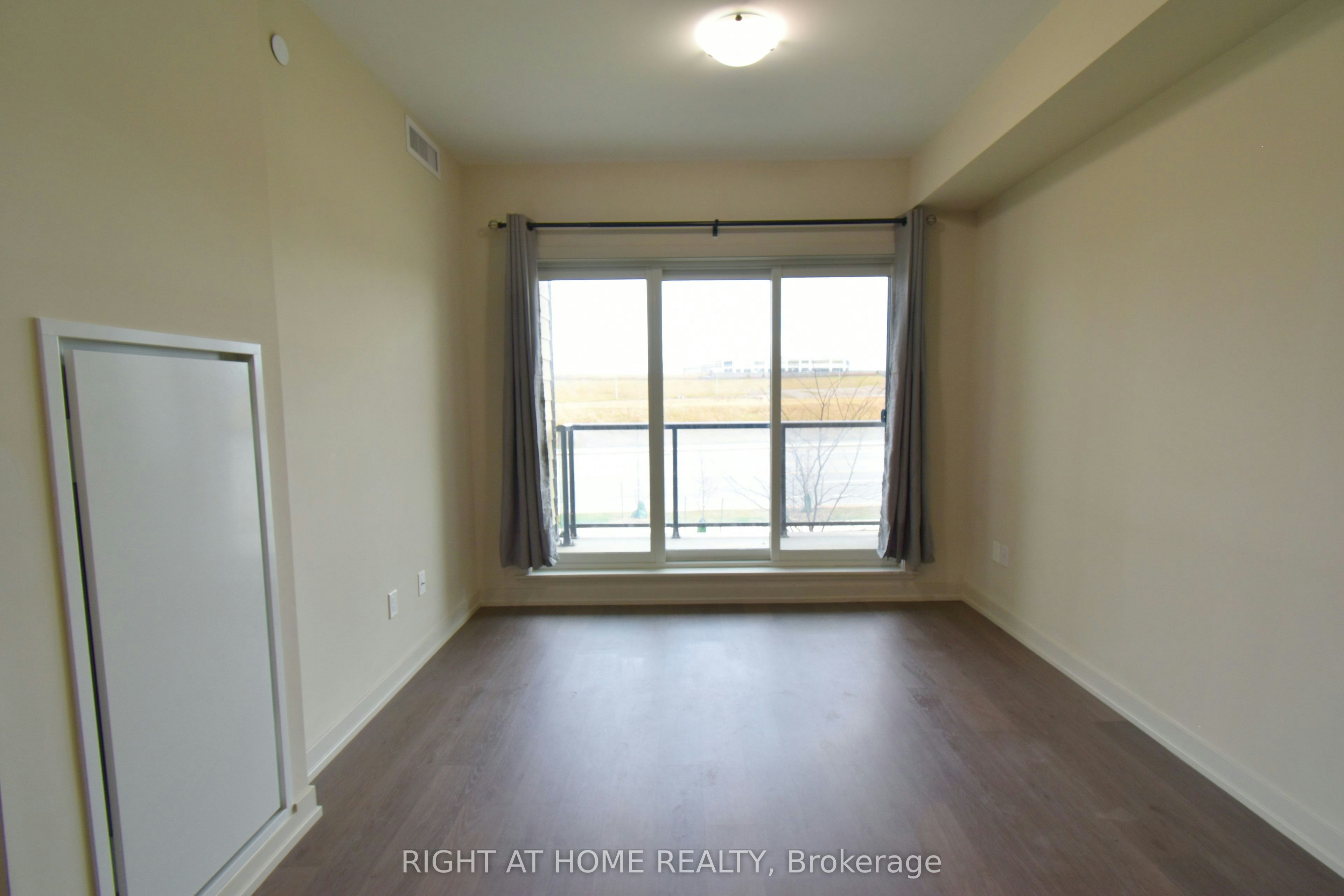 217-555 William Graham Drive, Aurora, ON, L4G 3L1 - 9