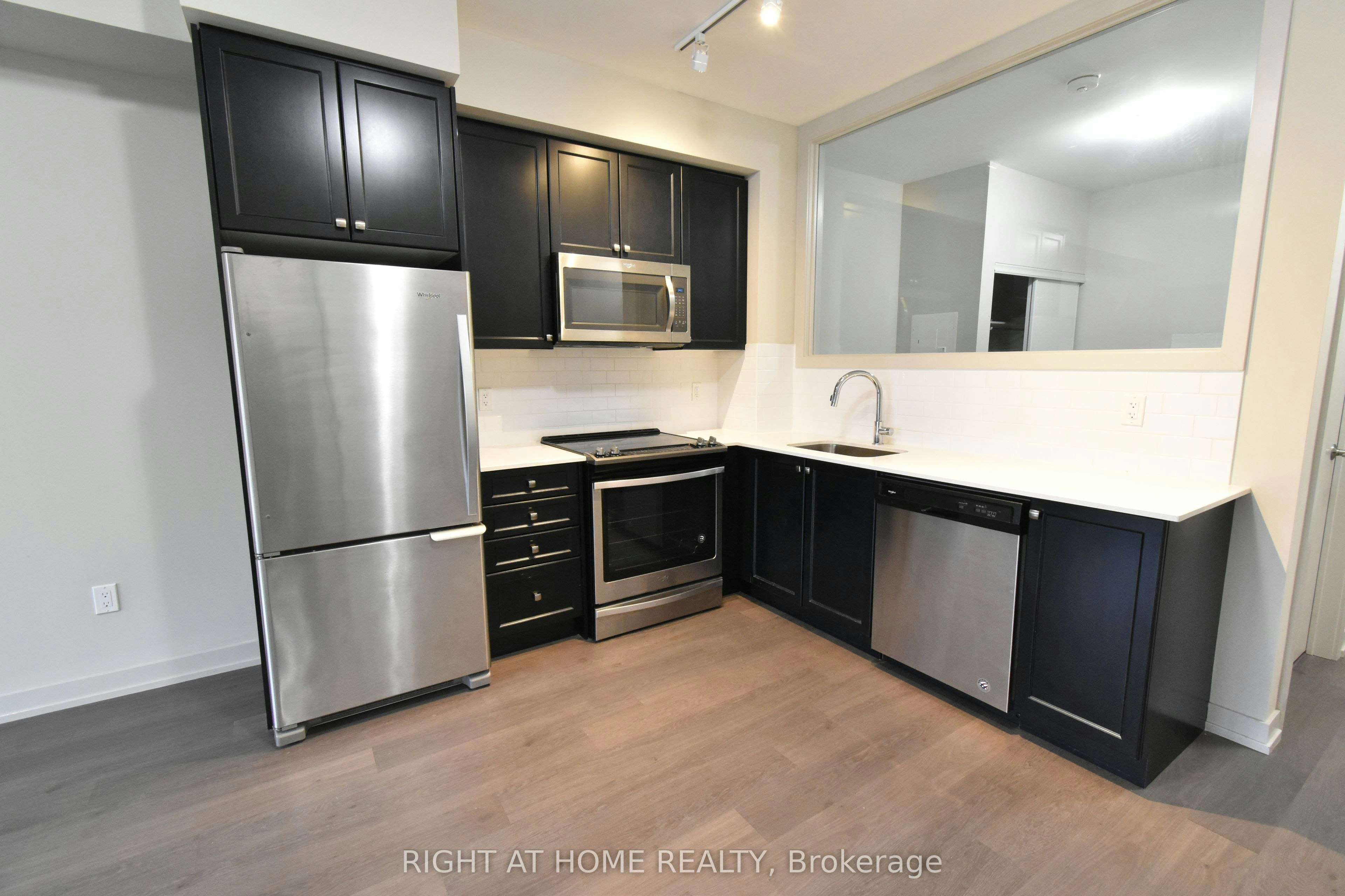 217-555 William Graham Drive, Aurora, ON, L4G 3L1 - 8
