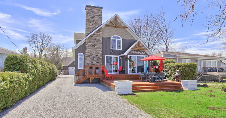 303 Lake Dr East Drive, Georgina, ON, L0E 1S0 - 2