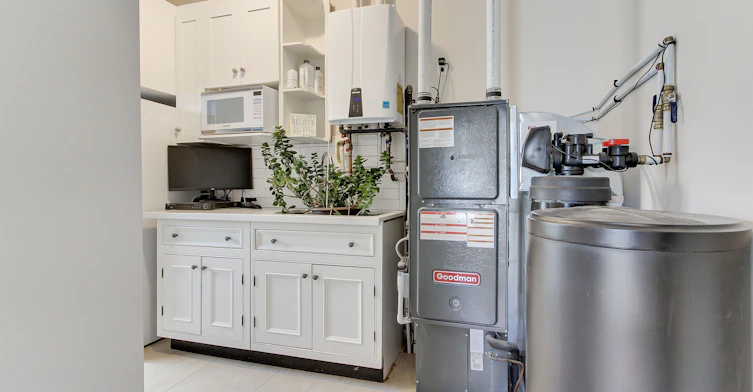 303 Lake Dr East Drive, Georgina, ON, L0E 1S0 - 25