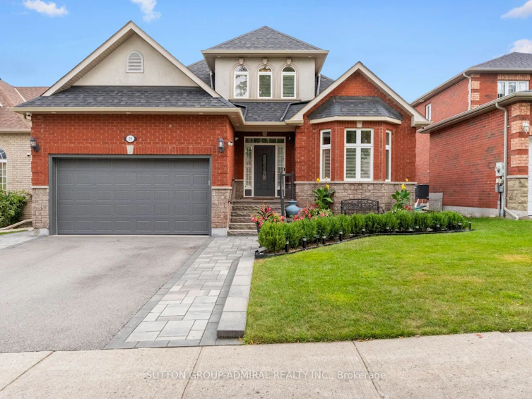 39 Bannerman Drive, Bradford West Gwillimbury, ON, L3Z 3J7