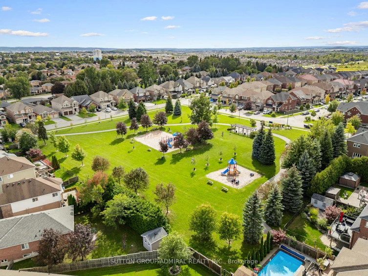 39 Bannerman Drive, Bradford West Gwillimbury, ON, L3Z 3J7 - 50
