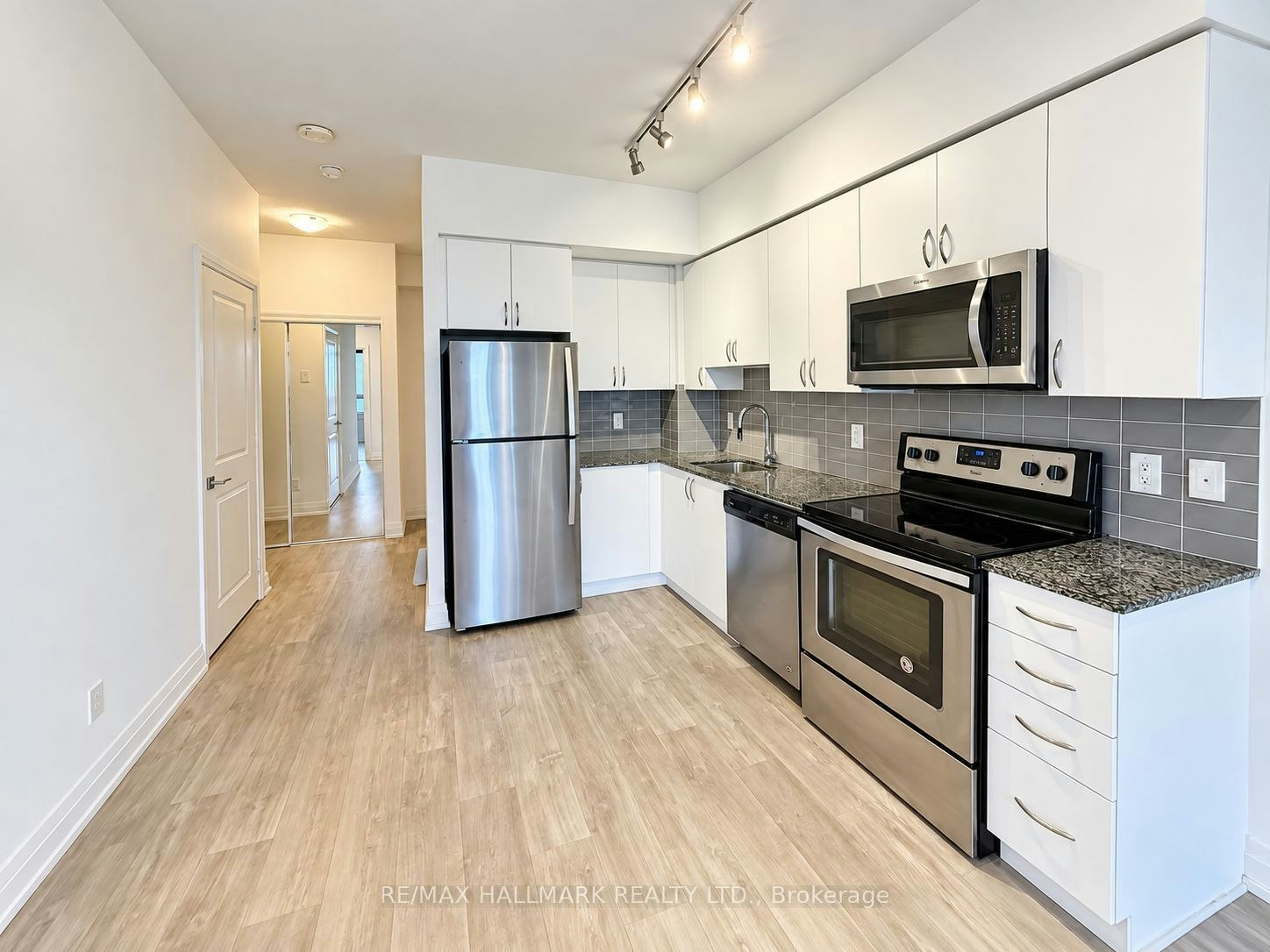 2807-3600 Hwy 7 Road, Vaughan, ON, L4L 0G7 - 3