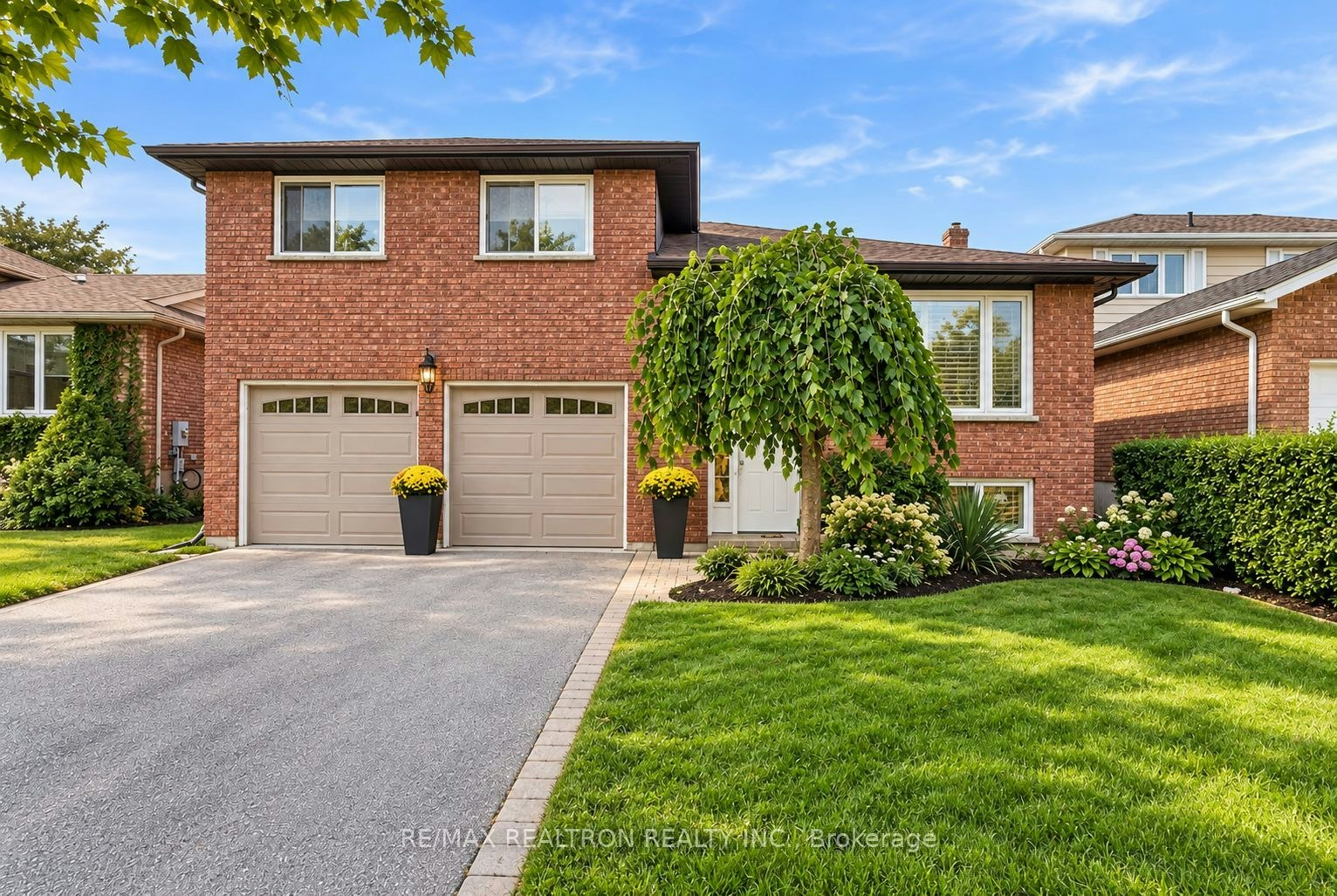 18 Castille Crescent, Georgina, ON, L4P 3L4