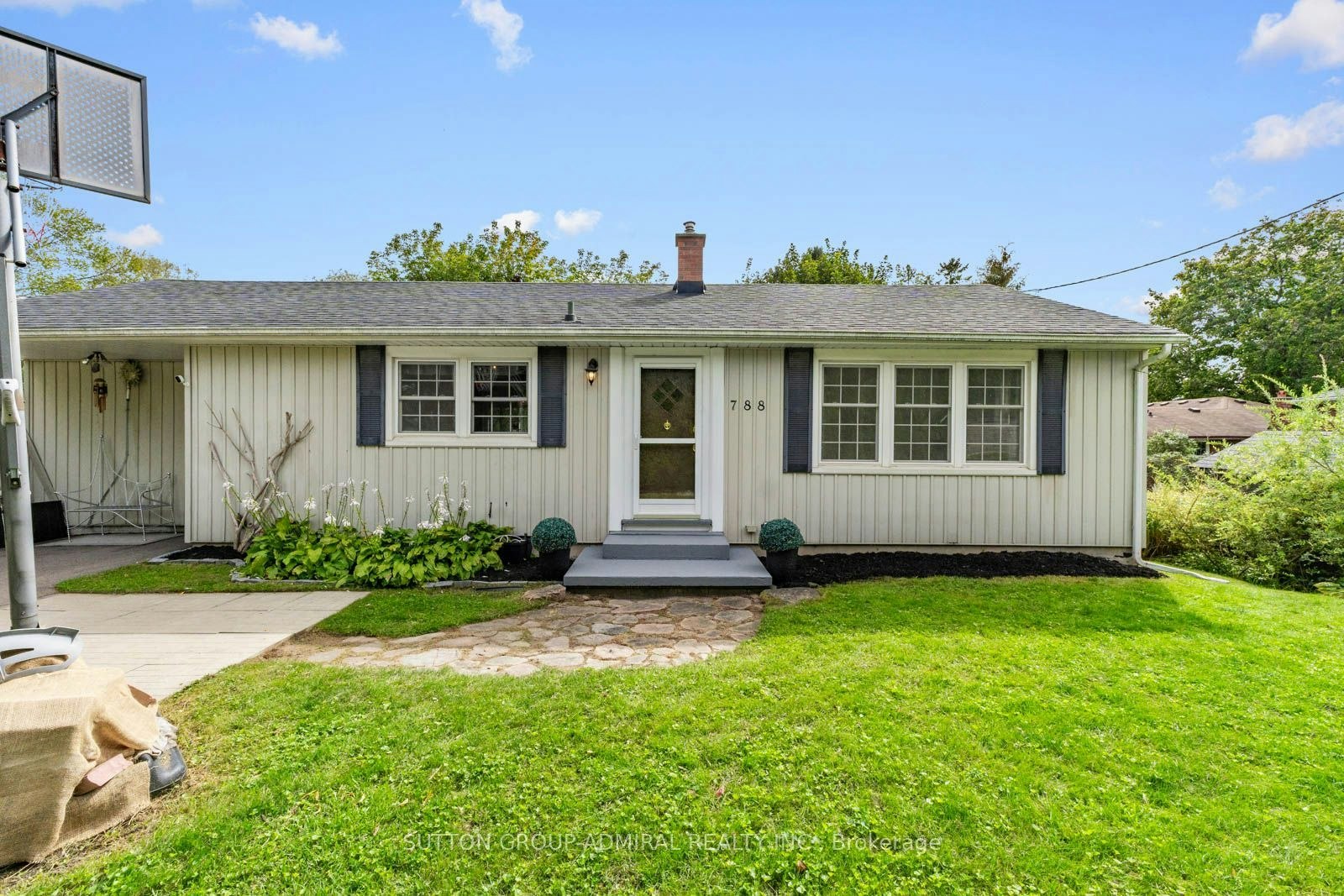788 Allan Avenue - 2