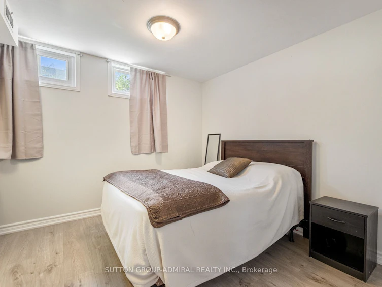 788 Allan Avenue, Newmarket, ON, L3Y 1H9 - 31