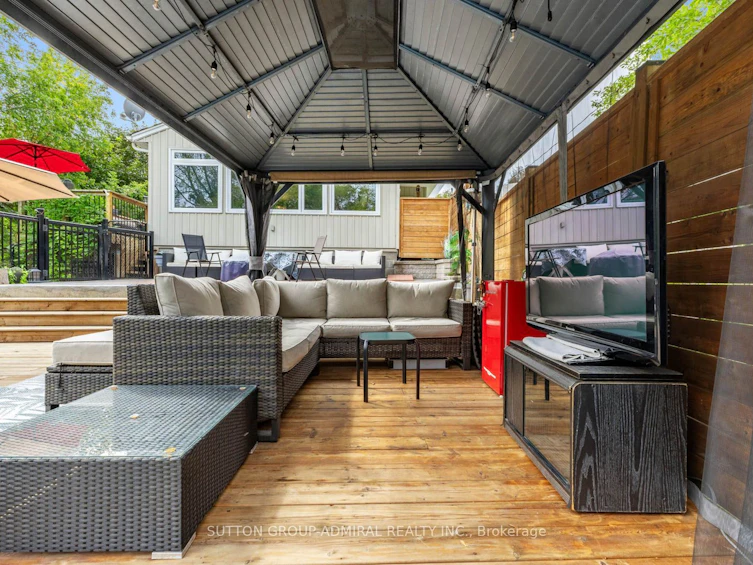 788 Allan Avenue, Newmarket, ON, L3Y 1H9 - 39