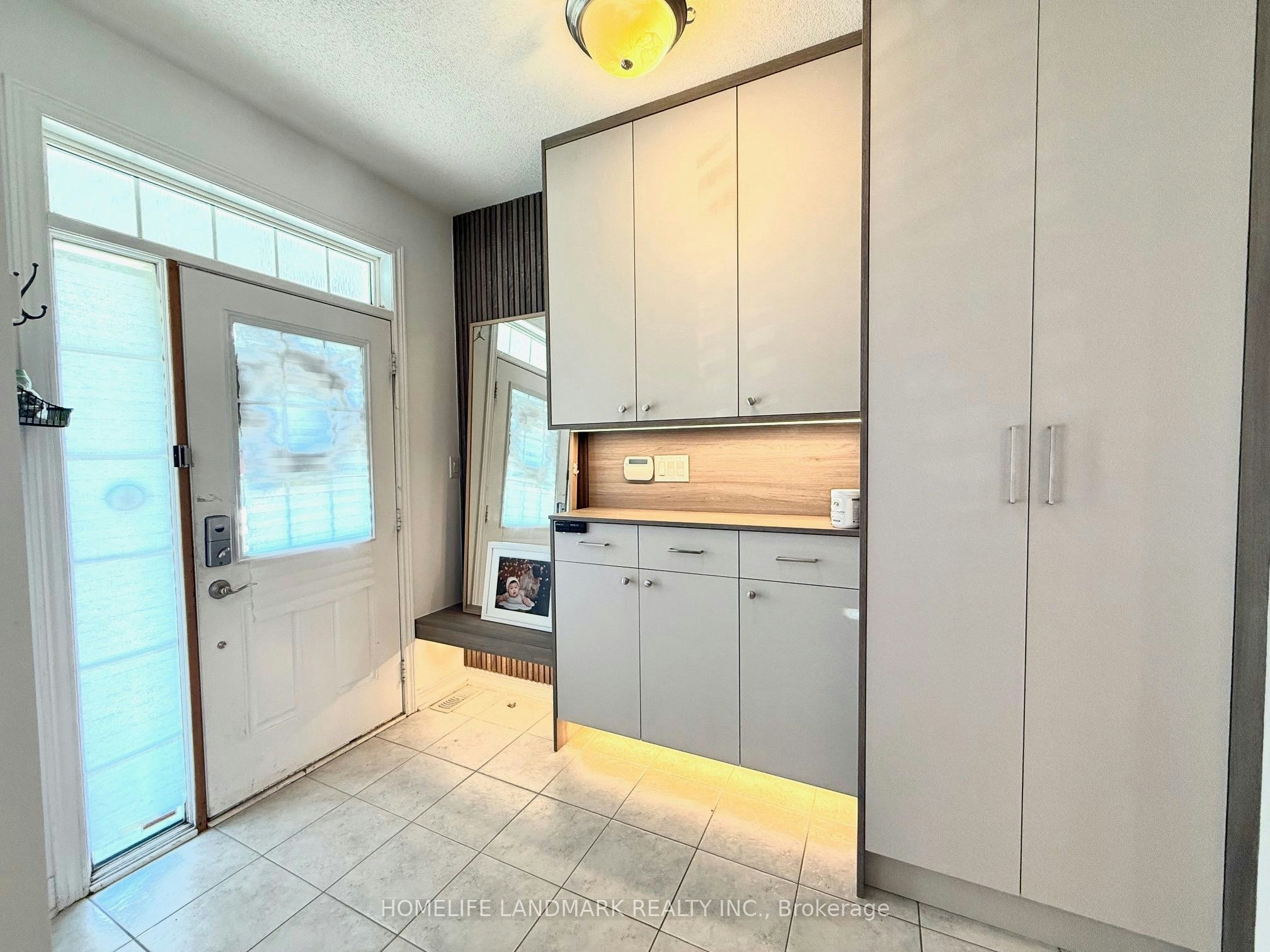 8 Church View Avenue, Markham, ON, L6C 0L6 - 2