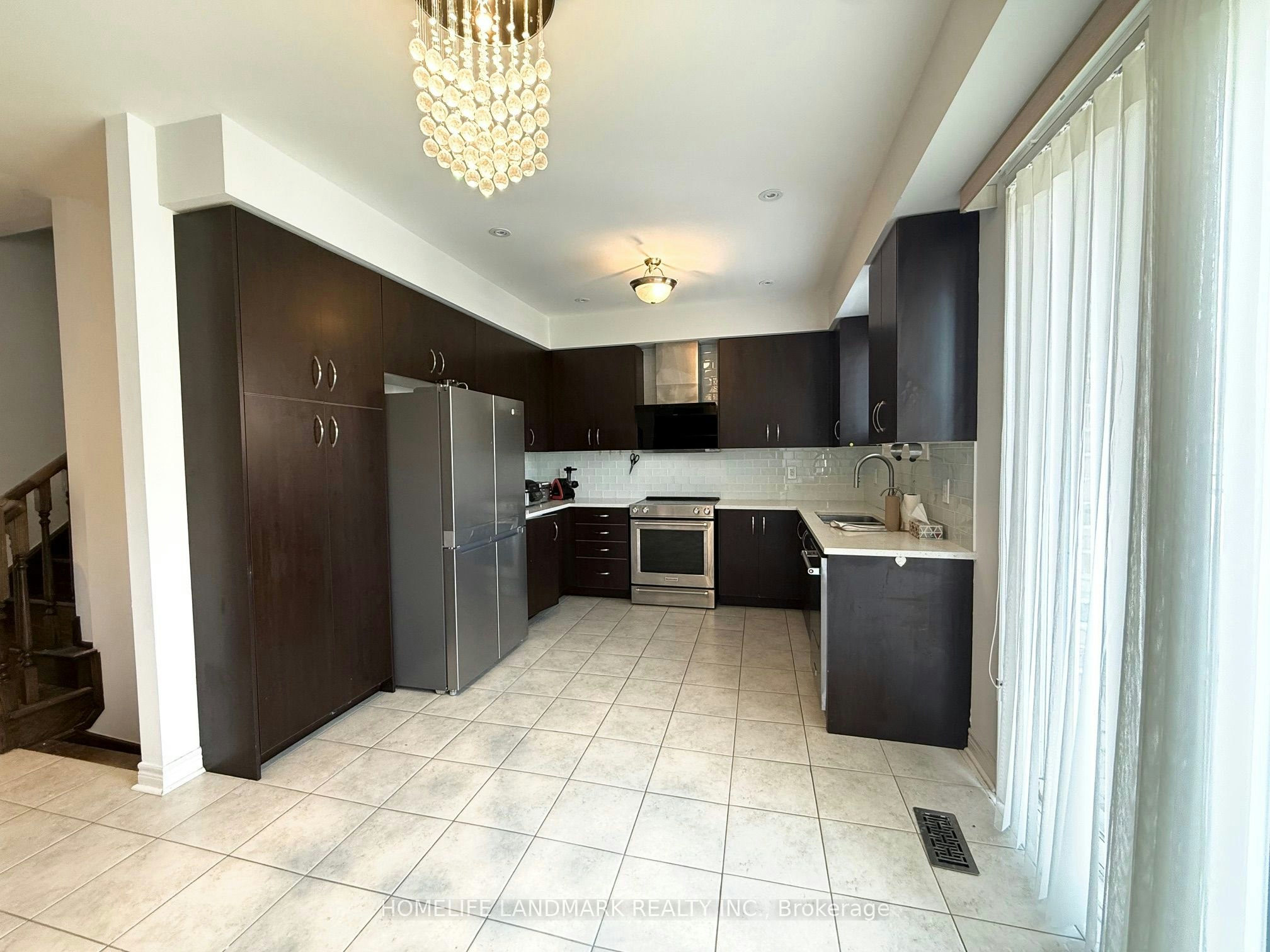8 Church View Avenue, Markham, ON, L6C 0L6 - 6