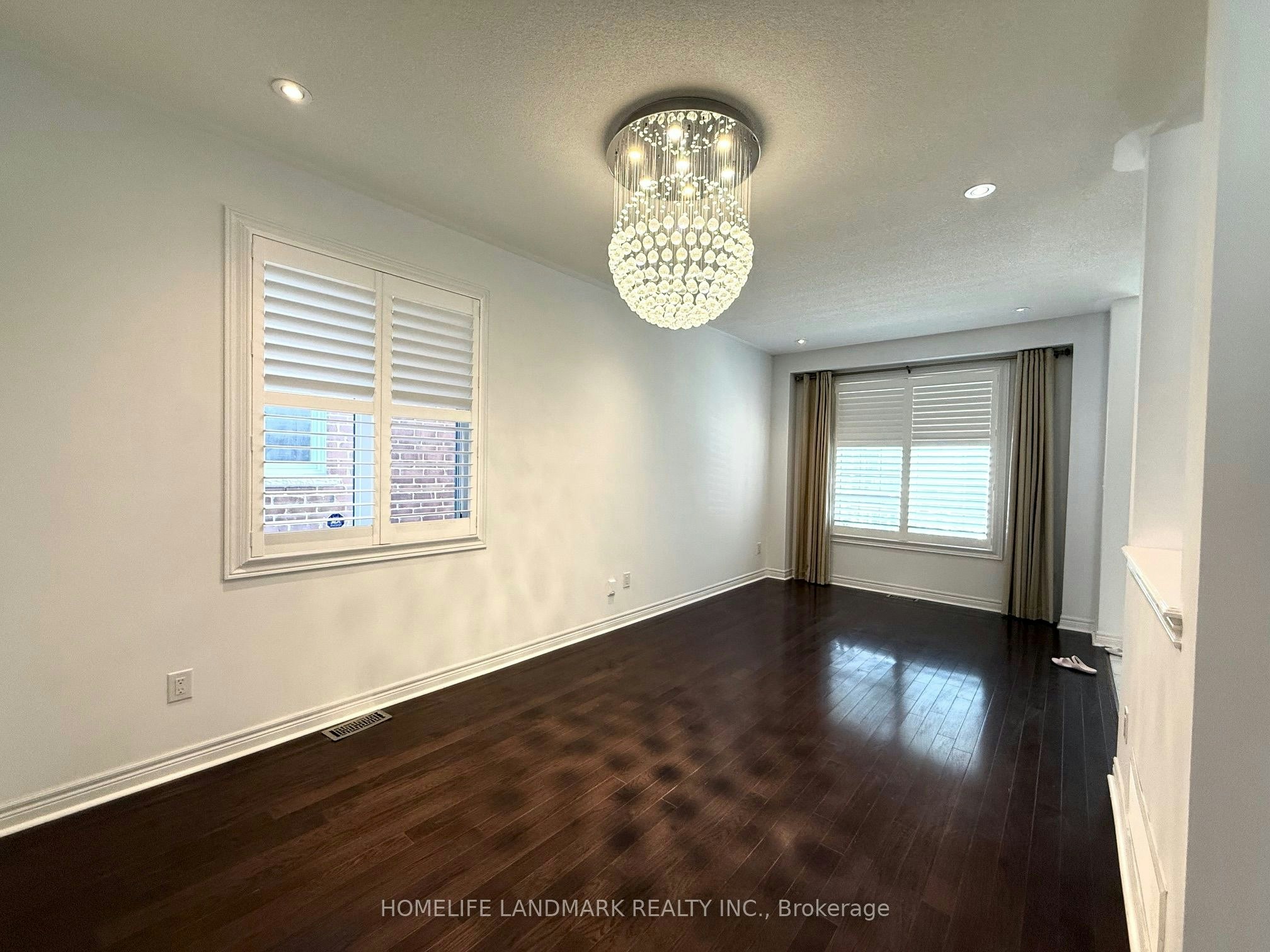 8 Church View Avenue, Markham, ON, L6C 0L6 - 3