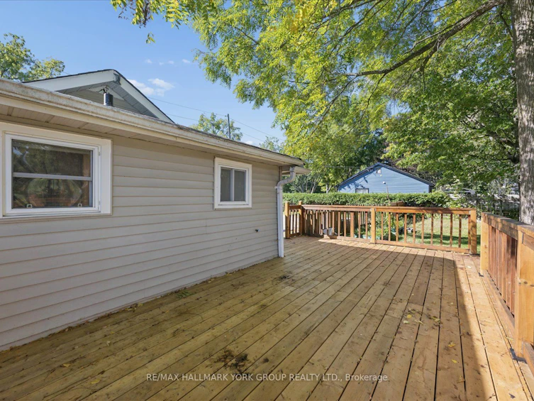 28 St James Street, Georgina, ON, L0E 1R0 - 28