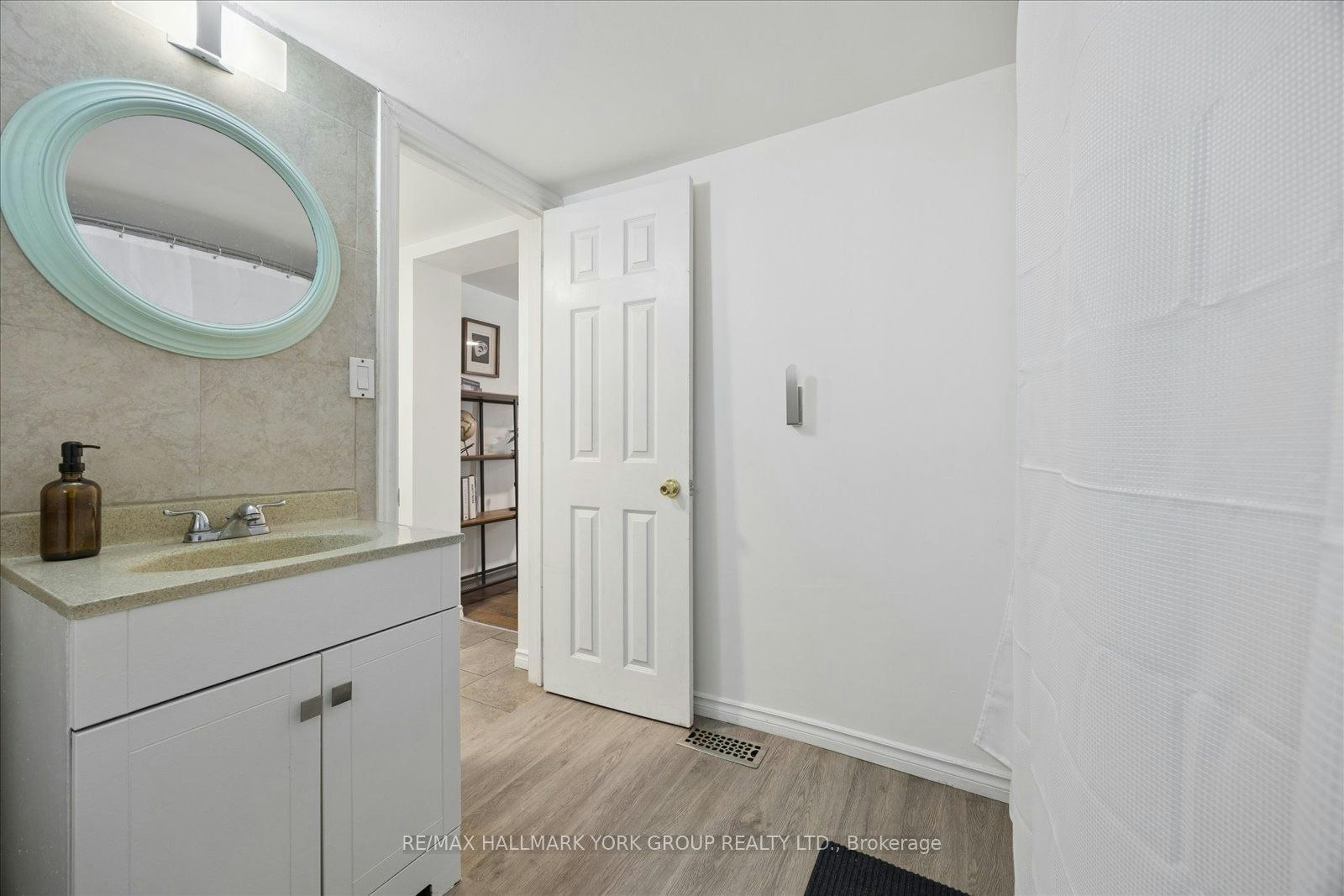 28 St James Street, Georgina, ON, L0E 1R0 - 26