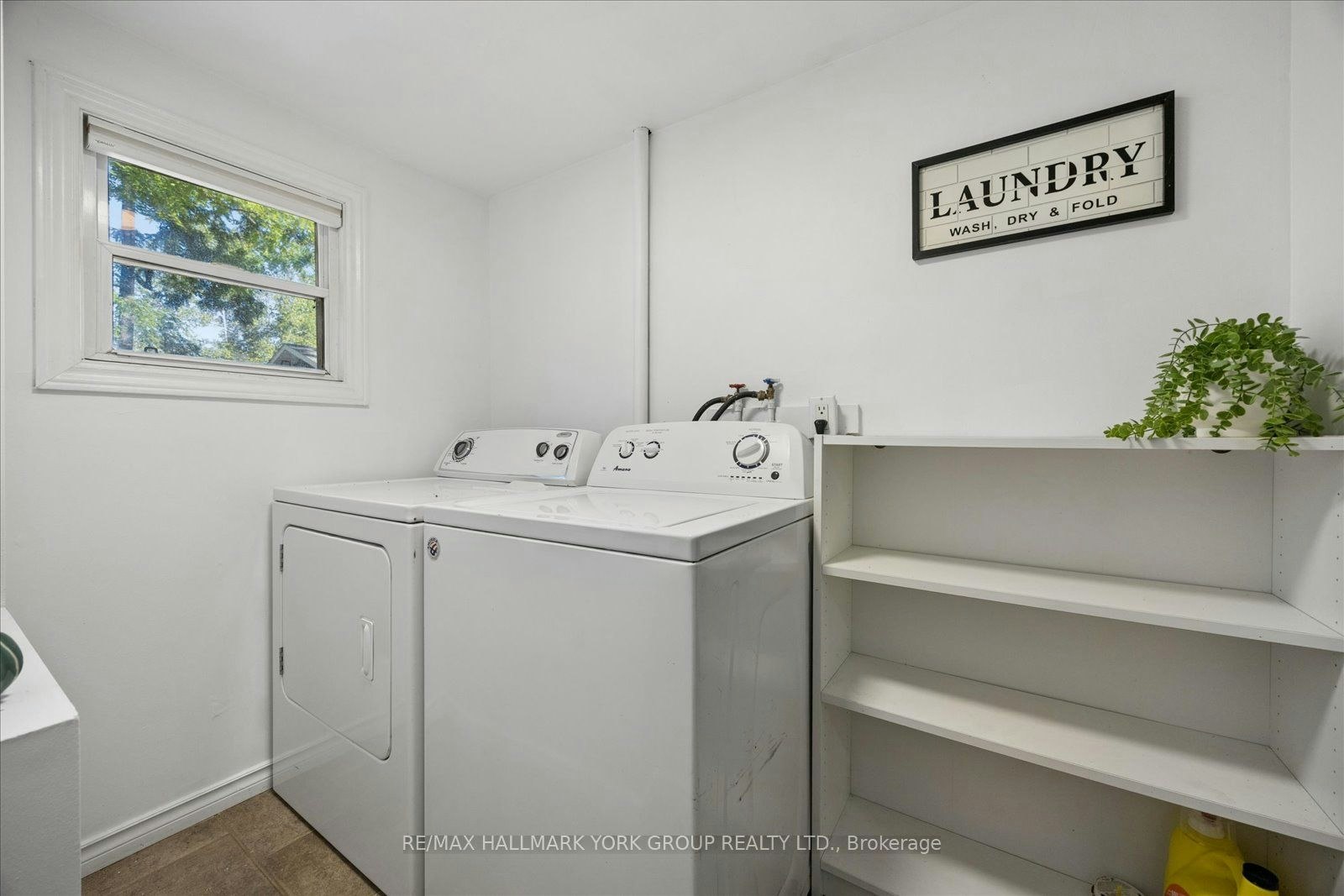 28 St James Street, Georgina, ON, L0E 1R0 - 27
