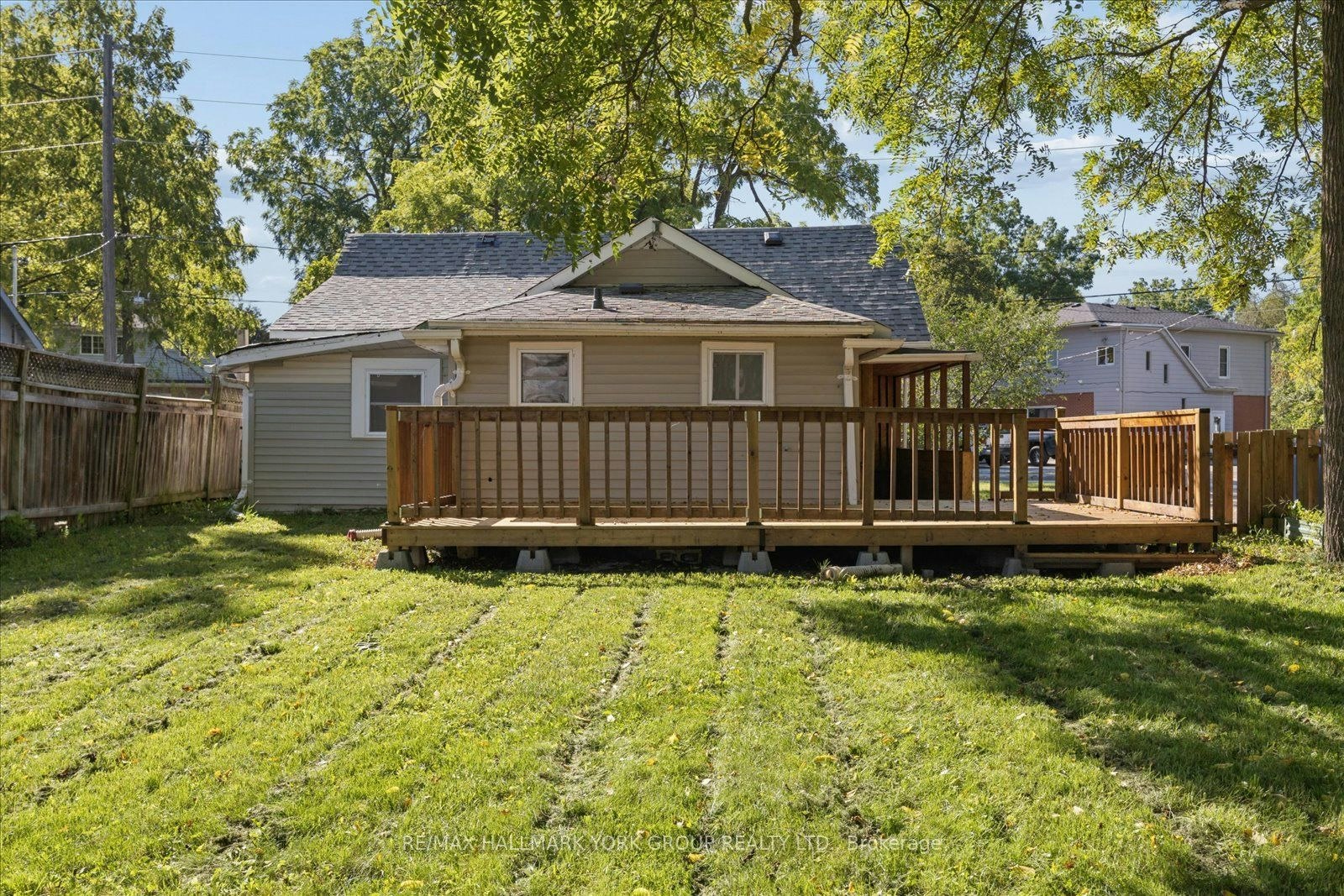 28 St James Street, Georgina, ON, L0E 1R0 - 33