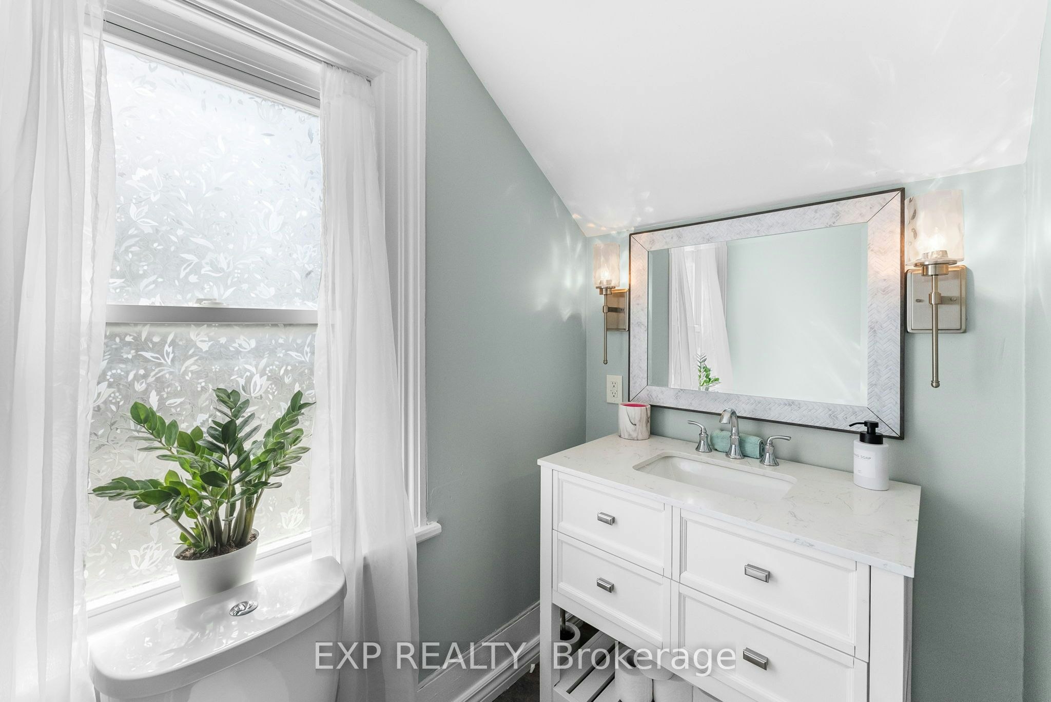 59 High Street, Georgina, ON, L0E 1R0 - 39
