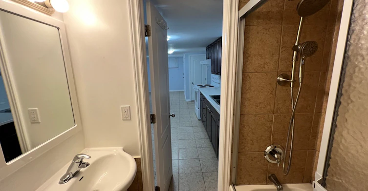 Lower-205 Simcoe Road, Bradford West Gwillimbury, ON, L3Z 1Y5 - 17