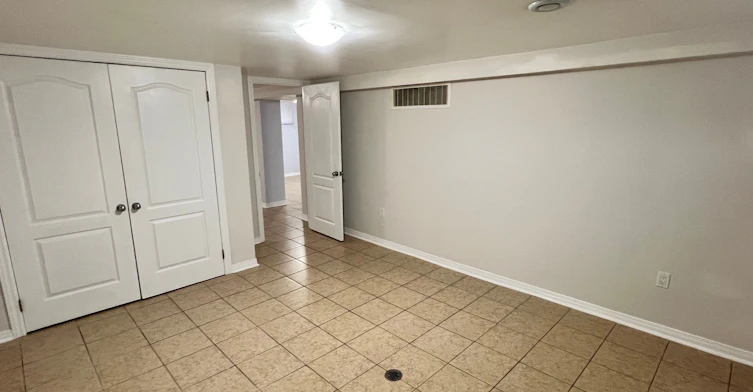 Lower-205 Simcoe Road, Bradford West Gwillimbury, ON, L3Z 1Y5 - 12