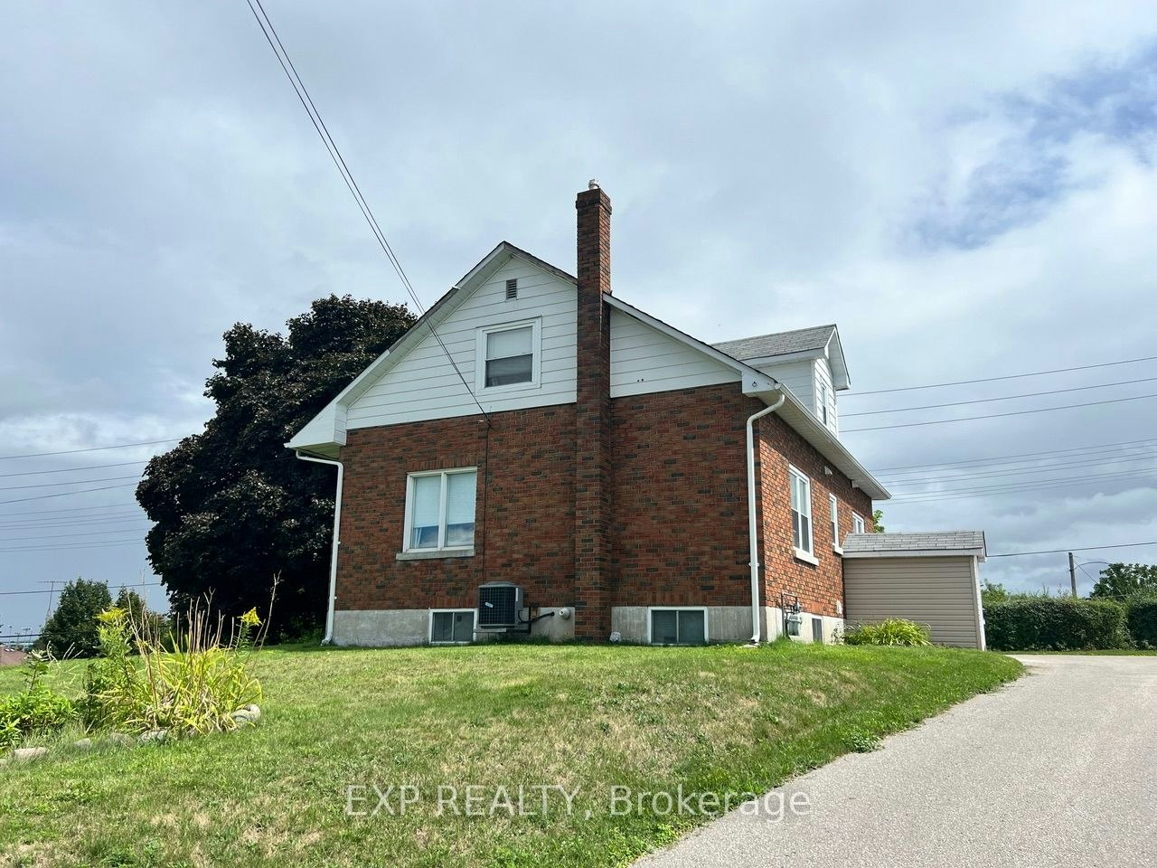 Lower-205 Simcoe Road, Bradford West Gwillimbury, ON, L3Z 1Y5 - 2