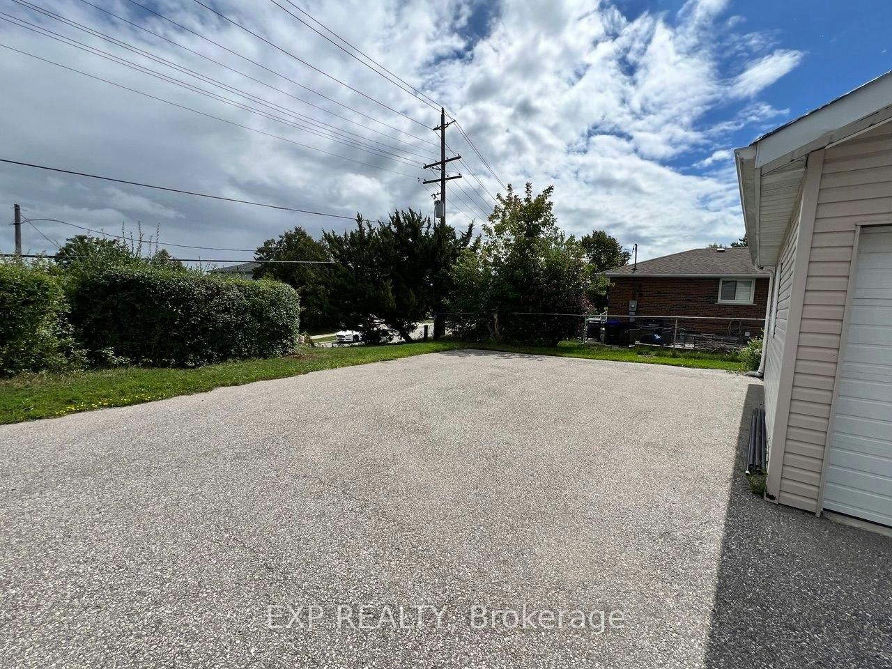 Lower-205 Simcoe Road, Bradford West Gwillimbury, ON, L3Z 1Y5 - 20