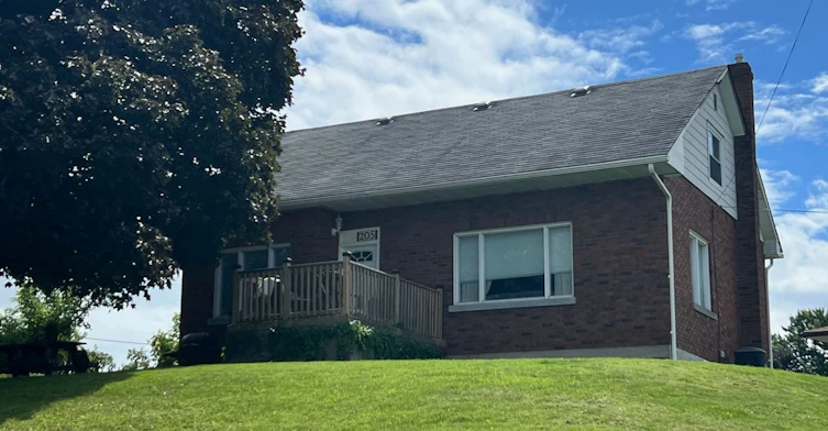 Lower-205 Simcoe Road, Bradford West Gwillimbury, ON, L3Z 1Y5