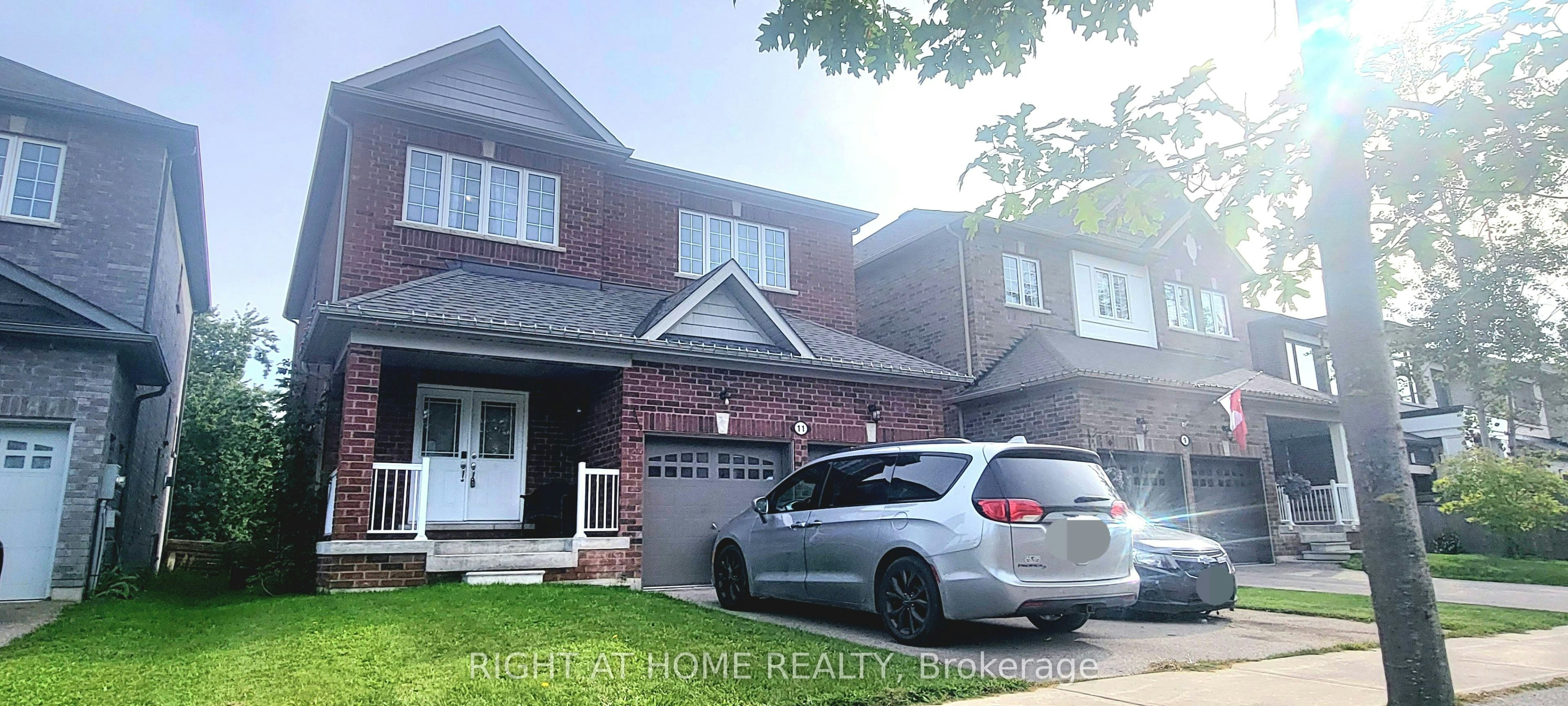 11 Richmond Park Drive, Georgina, ON, L4P 0H2