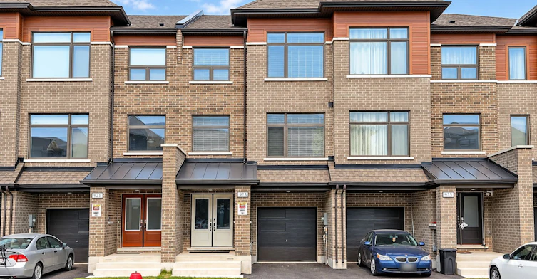 Lower-923 Isaac Phillips Way, Newmarket, ON, L3X 2Y8