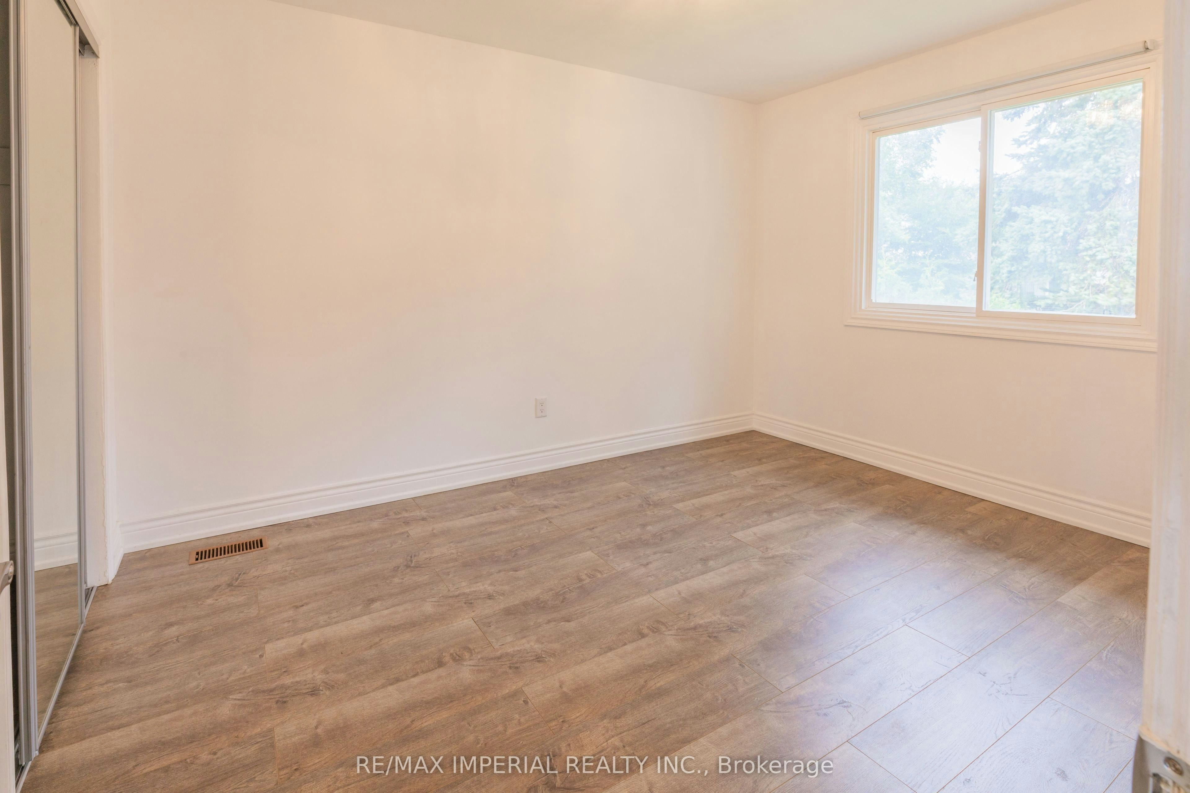Main-388 Becker Road, Richmond Hill, ON, L4C 2S2 - 11