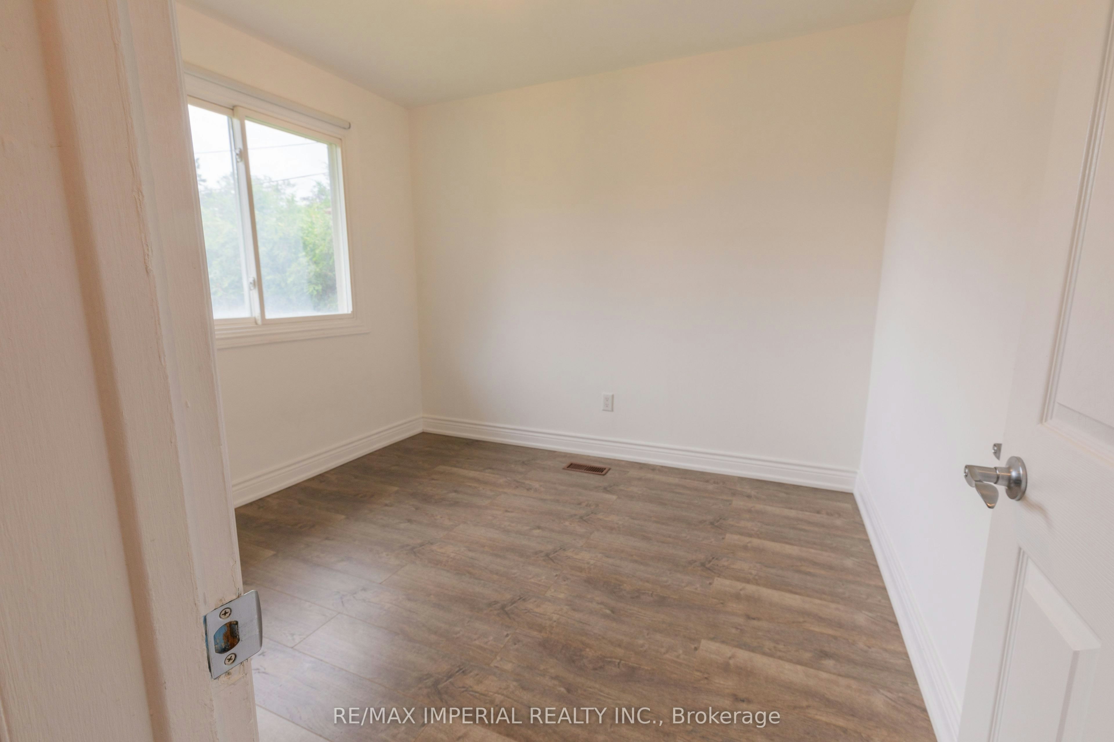 Main-388 Becker Road, Richmond Hill, ON, L4C 2S2 - 12