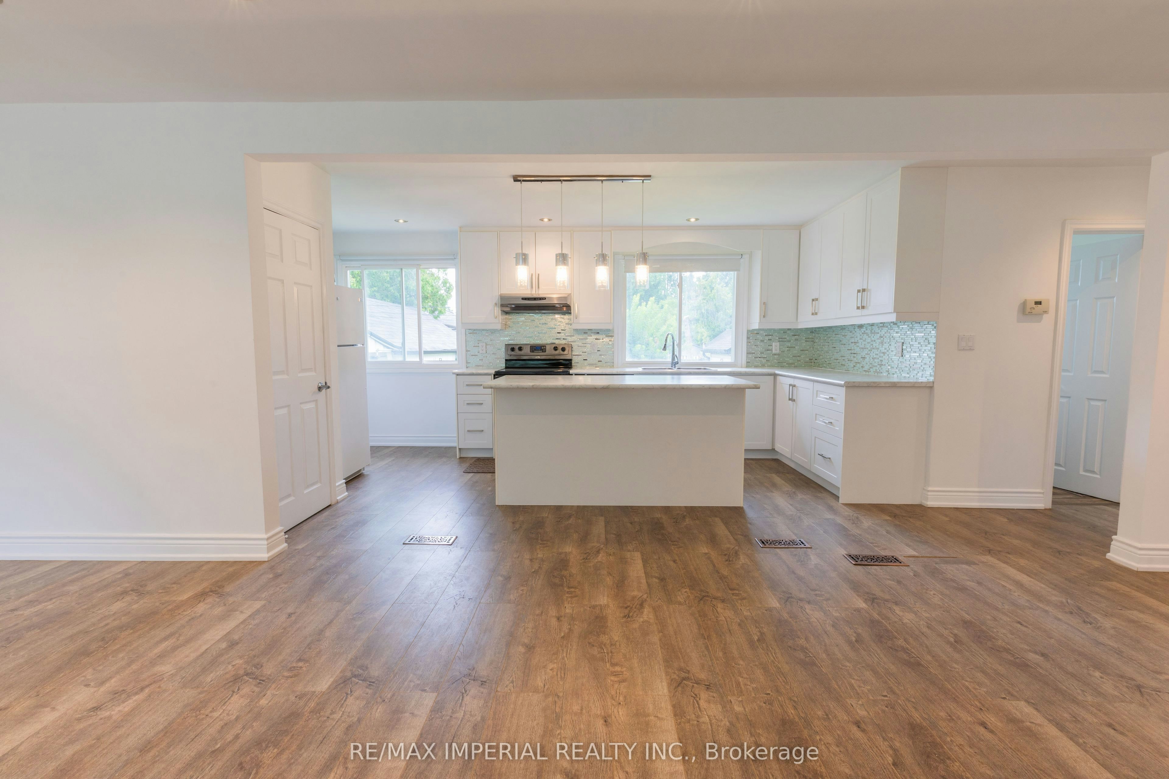 Main-388 Becker Road, Richmond Hill, ON, L4C 2S2 - 6