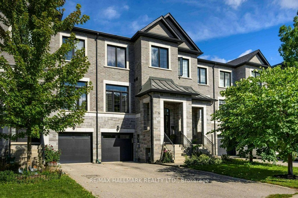 77 Benson Avenue, Richmond Hill, ON, L4C 4E5
