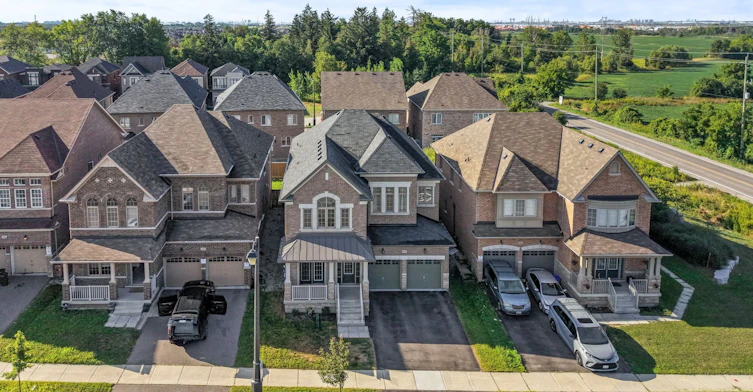 600 Mactier Drive, Vaughan, ON, L4H 4T9 - 2