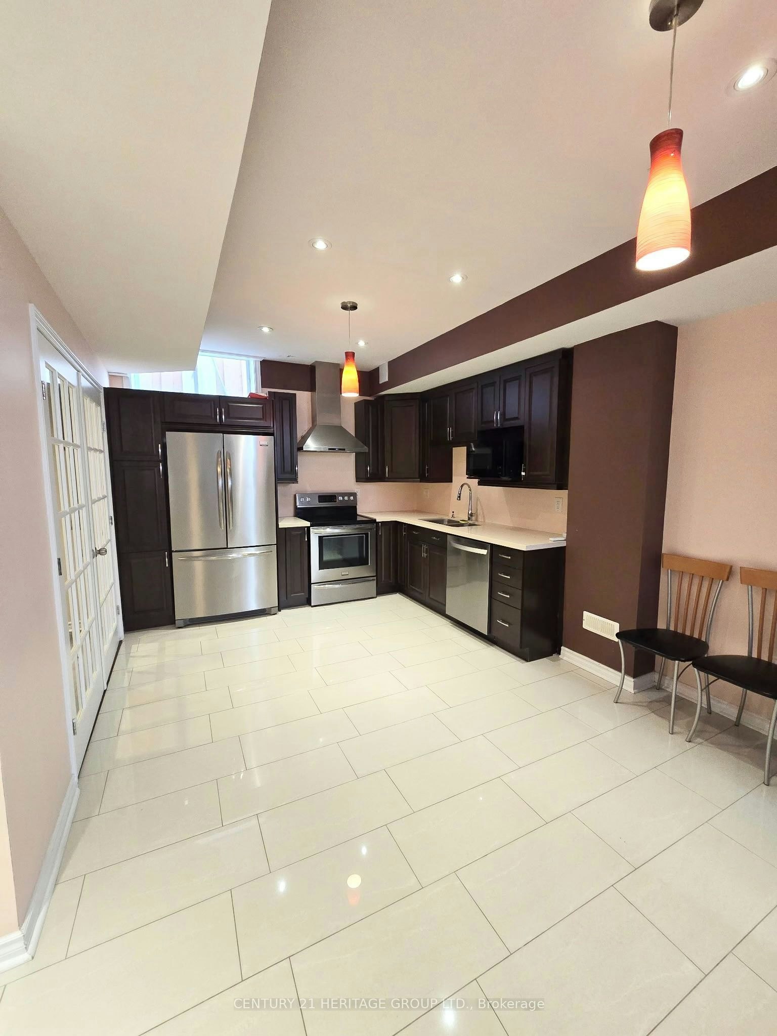 Lower-19 Dunrobin Crescent, Vaughan, ON, L4H 4A8